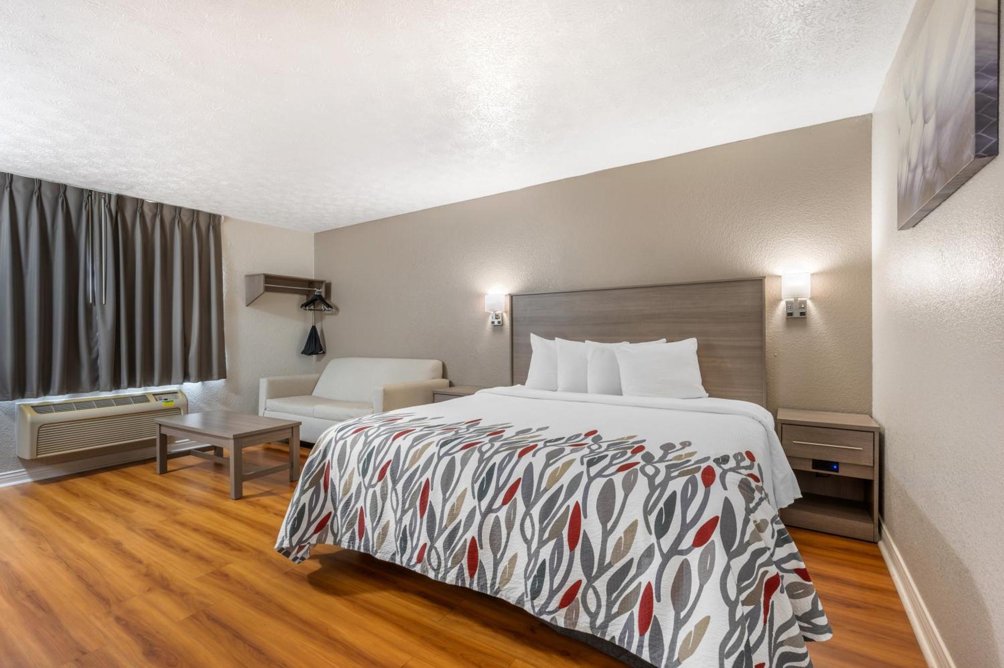 Red Roof Inn Greencastle South - Cloverdale Экстерьер фото