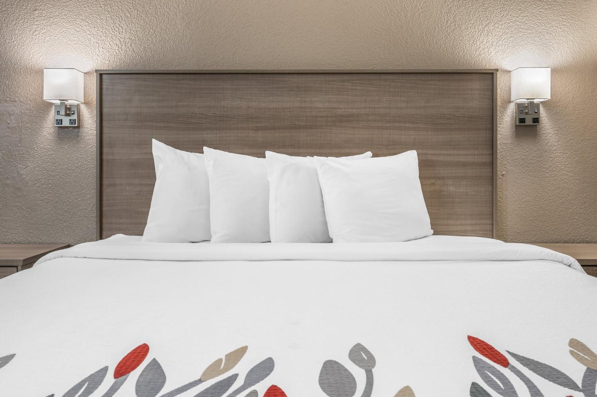 Red Roof Inn Greencastle South - Cloverdale Экстерьер фото