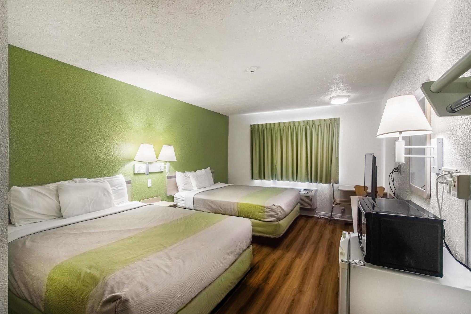 Red Roof Inn Greencastle South - Cloverdale Экстерьер фото