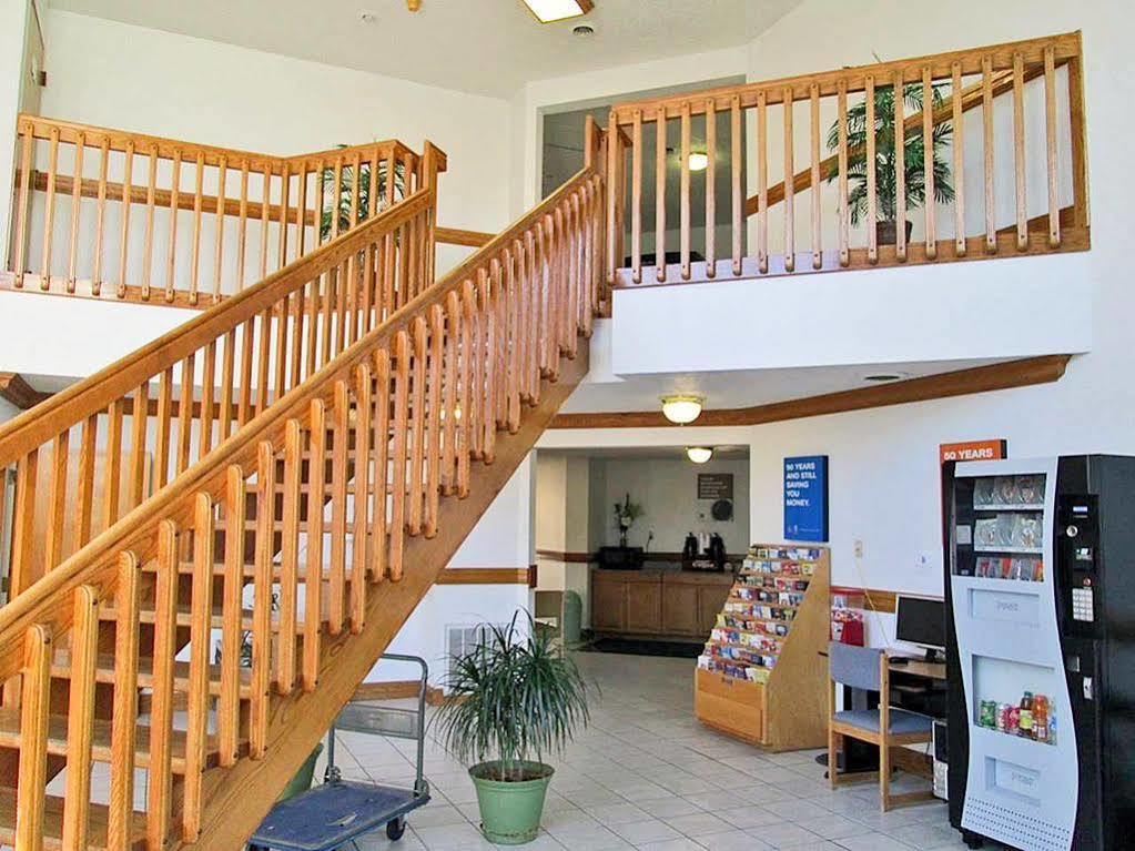 Red Roof Inn Greencastle South - Cloverdale Экстерьер фото