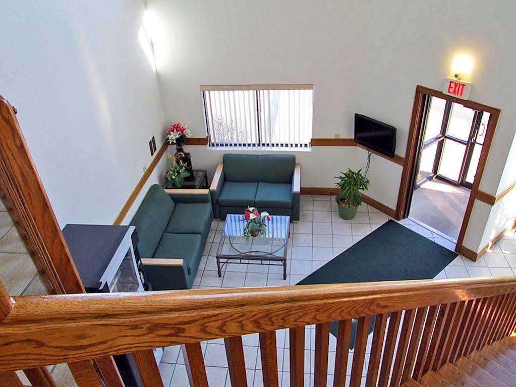 Red Roof Inn Greencastle South - Cloverdale Экстерьер фото